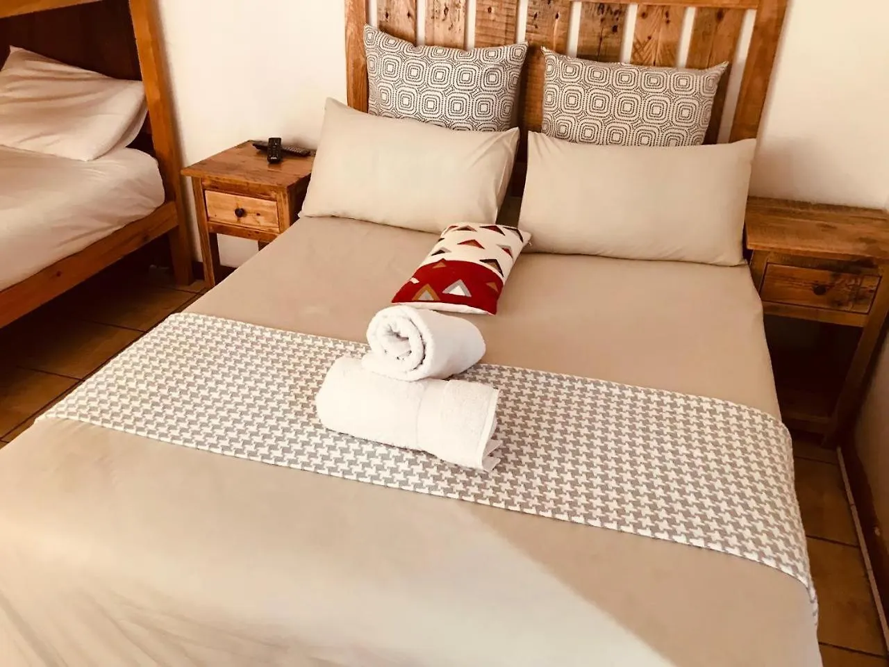 Meljaa Group Guesthouse Ciudad del Cabo